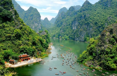 HOA LU - TAM COC - MUA CAVE - 1 DAY TRIP BY LIMOUSINE (Cycling)