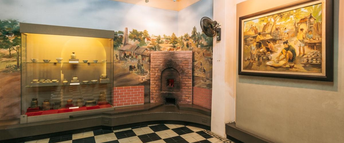 CONICAL HAT & INCENSE CRAFT VILLAGES