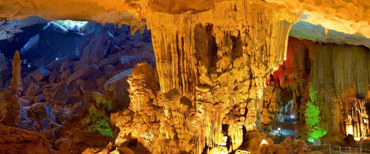 HALONG BAY -  DAY TOUR ON LUXURY CRUISE