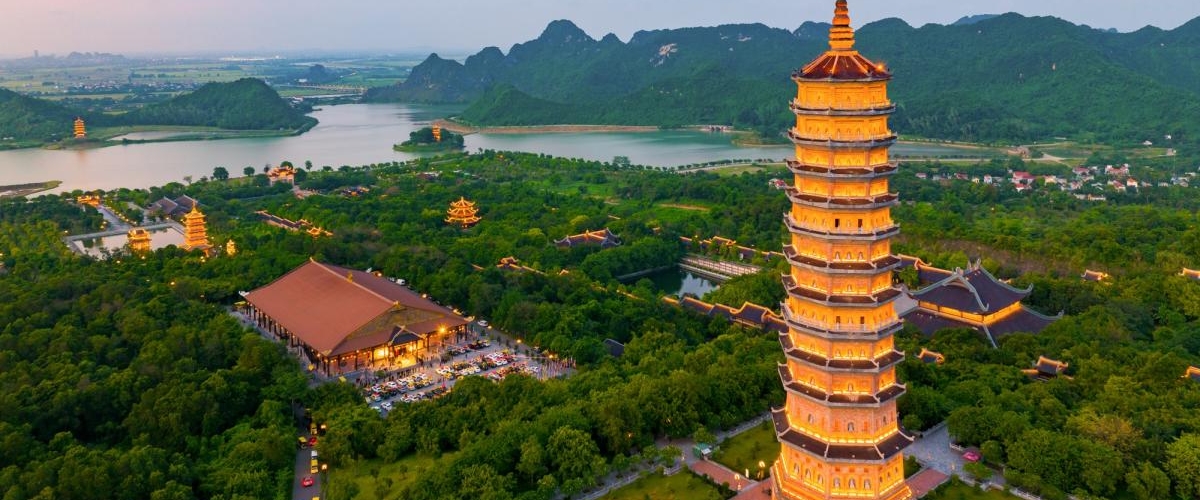 BAI DINH - TRANG AN - 1 DAY TRIP BY LIMOUSINE (Electric car)