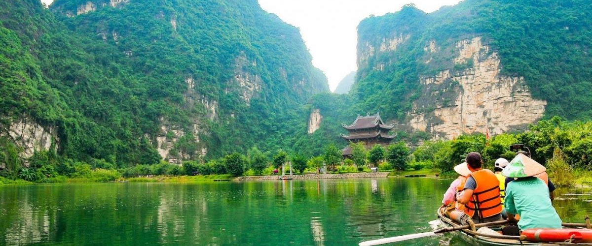 HOA LU – TRANG AN - 1 DAY TRIP BY LIMOUSINE (Cycling)