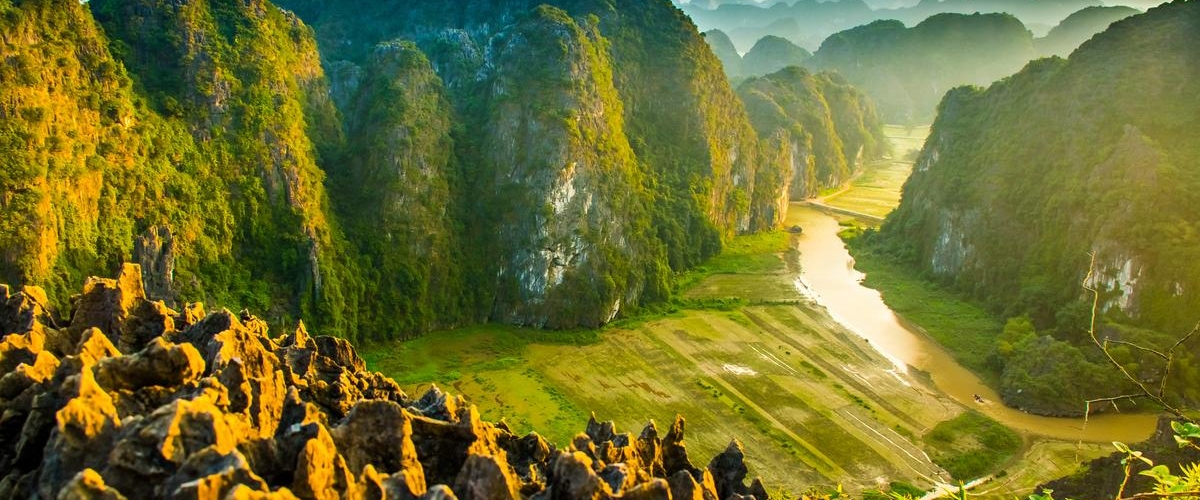 HOA LU - TAM COC - MUA CAVE - 1 DAY TRIP BY LIMOUSINE (Cycling)