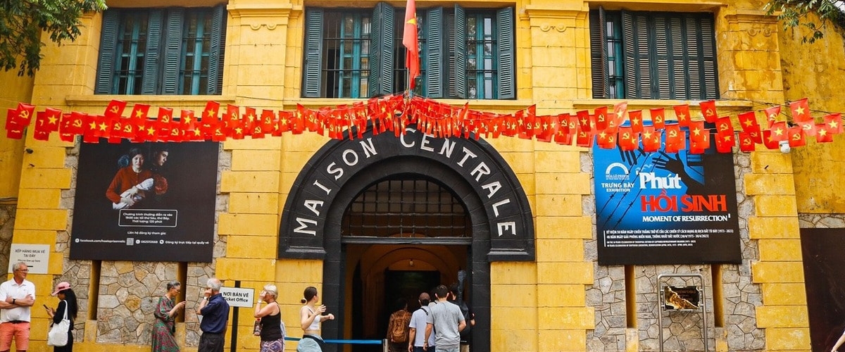 Discovery Inside Hanoi City by Jeep Experience